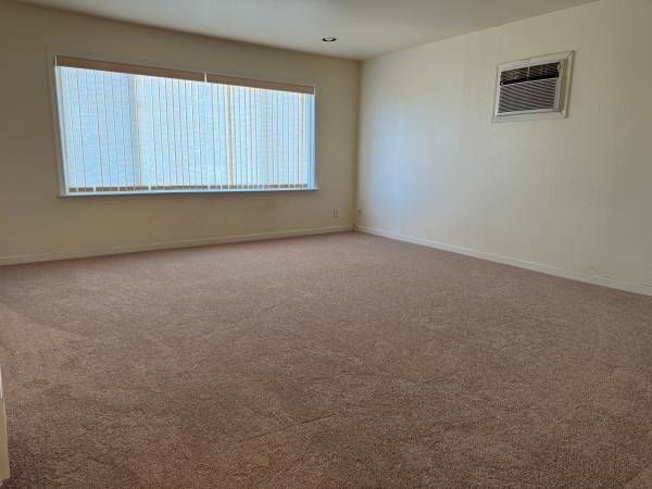 3BR/1BA Single Family House on Trinity Ct · Pittsburg photo 3