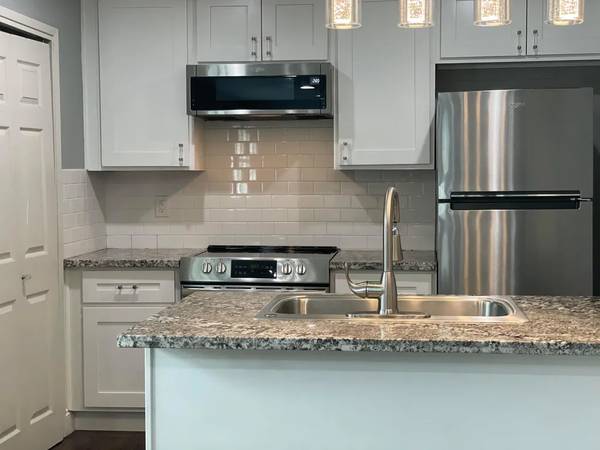 2BR/1BA Condo on Coy Dr · San Jose photo 3