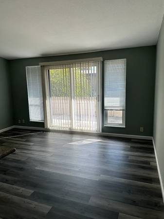 Apartments on Macarthur Blvd · Oakland photo 5