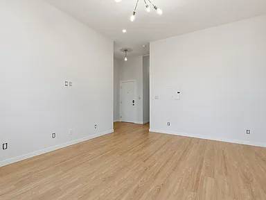2BR/1BA Apartment · San Francisco photo 4