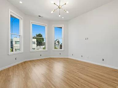 2BR/1BA Apartment · San Francisco photo 3
