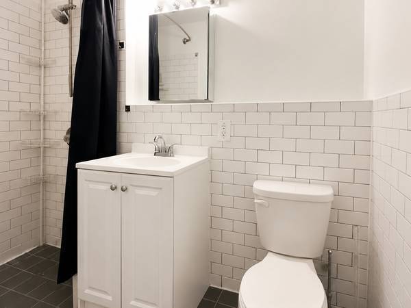 3BR/2BA Apartment · Bronx photo 4
