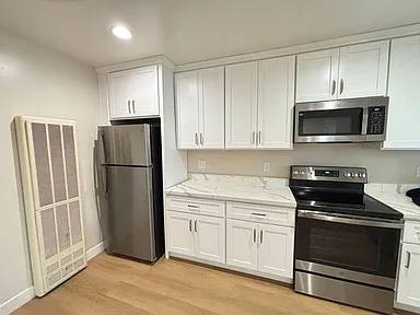 2BR/1BA Apartment on Mckinley Ave Unit F · Berkeley
