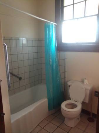 1BR/1BA Single Family House on Anderson Ave · Staten Island photo 4