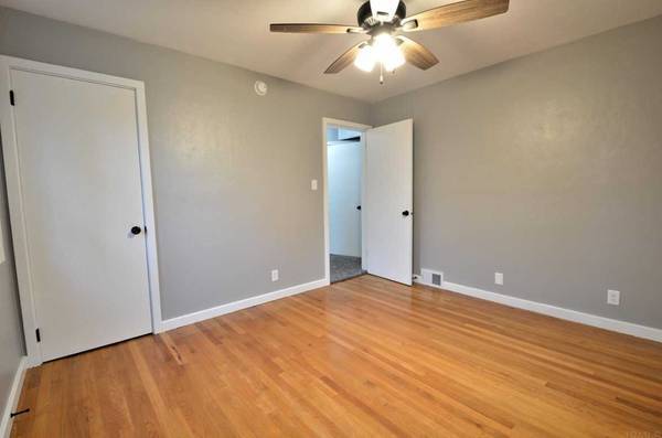 1BR/1BA Single Family House on Benziger Ave · Staten Island photo 3