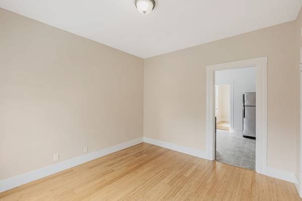 2BR/1BA Apartment · Astoria photo 3