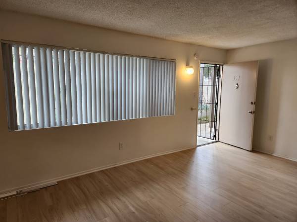 2BR/1BA Apartment · Ridgewood photo 3