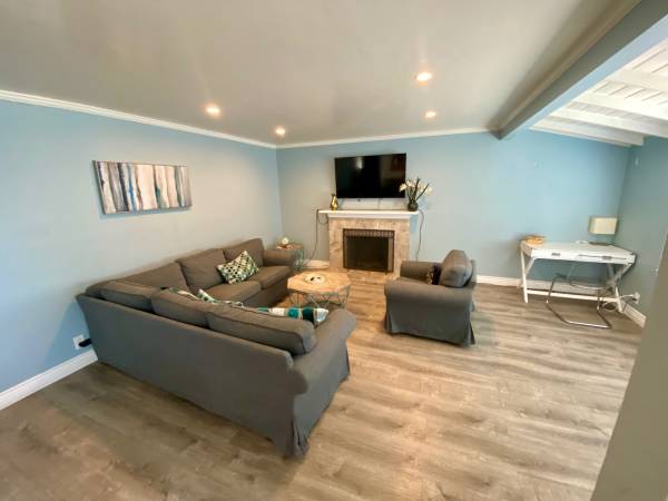 2BR/2BA Apartment · Palo Alto photo 4