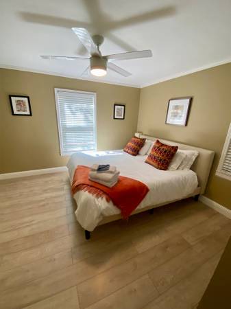 2BR/2BA Apartment · Palo Alto photo 5