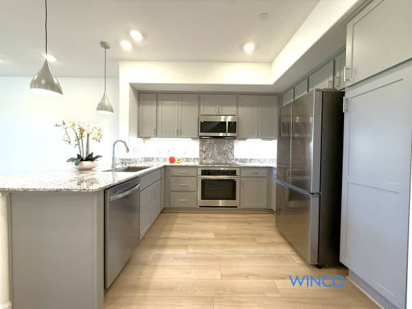 3BR/3BA Townhouse on Norbridge Ave · Hayward photo 3