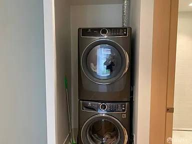 1BR/2BA Condo · San Francisco photo 4