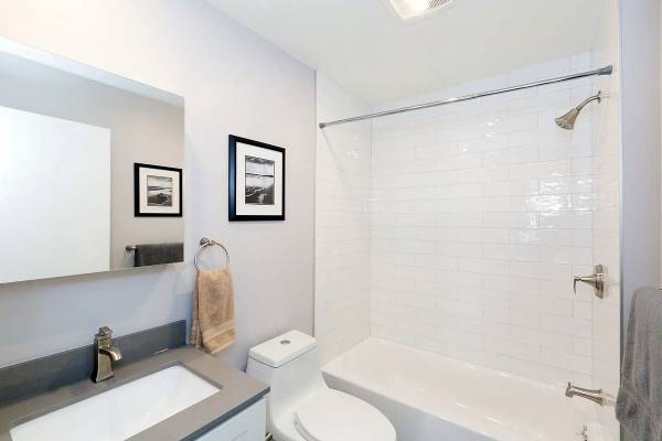2BR/1BA Condo · San Francisco photo 4