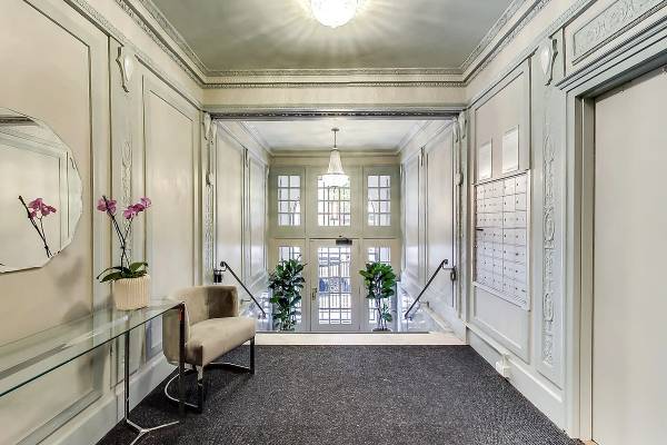 2BR/1BA Apartment · San Francisco photo 4