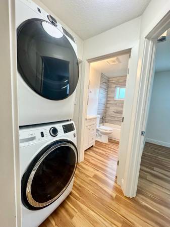 2BR/1BA Apartment on Sonoma Ave · Santa Rosa photo 5