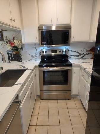 2BR/1BA Condo on Galano Plaza · Fremont photo 3