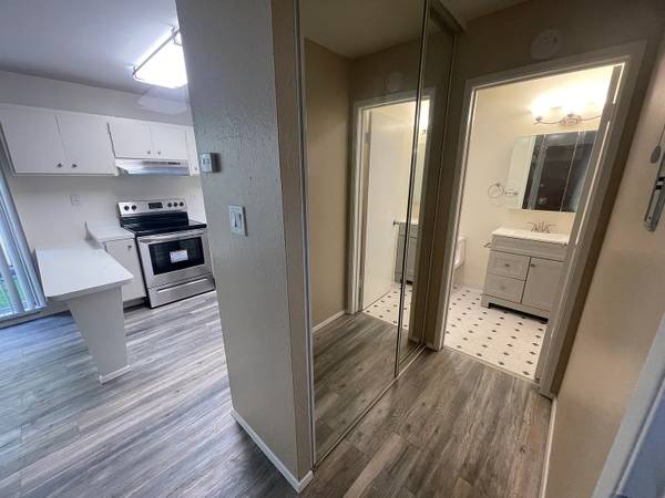 2BR/1BA Single Family House on Ditty Ave · Santa Rosa photo 3