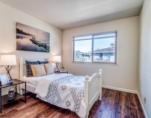 2BR/1BA Condo · Capitola photo 2