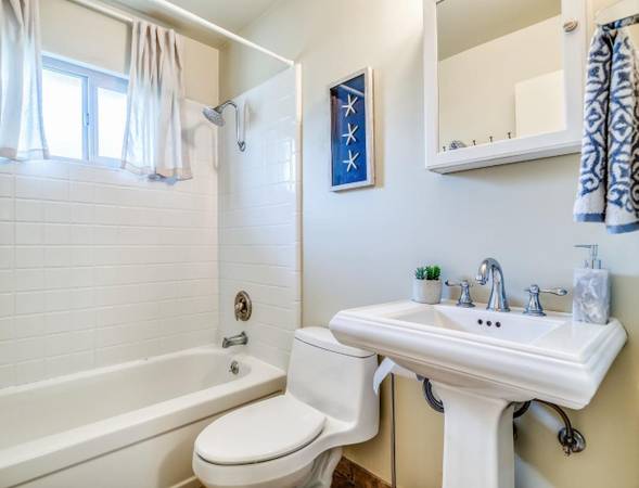 2BR/1BA Condo · Capitola photo 5