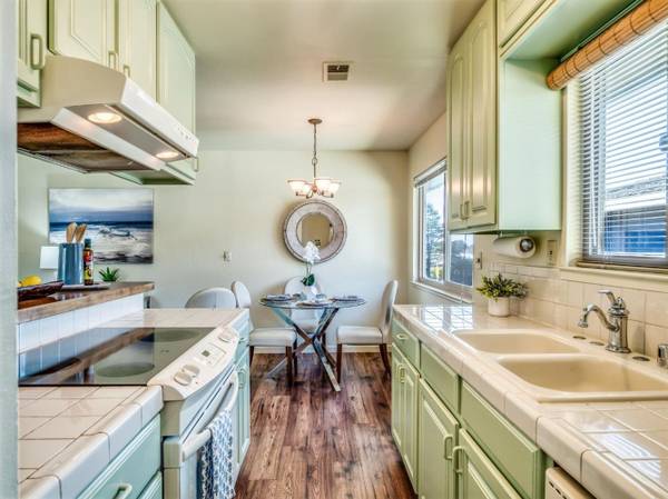 2BR/1BA Condo · Capitola photo 4