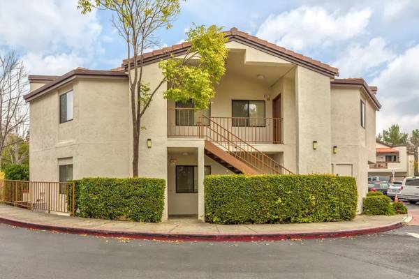 2BR/2BA Apartment · Concord photo 2