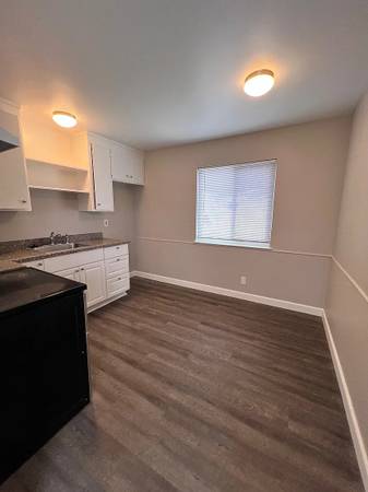2BR/2BA Condo on Braddock Ct · Campbell photo 2
