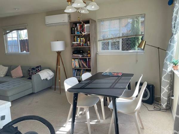 1BR/1BA Townhouse on Bassett St · San Jose photo 3