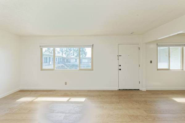 2BR/1BA Apartment · Hayward photo 5