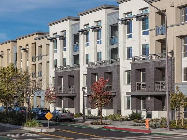 Prime Dublin Location, Great For Commuters &amp; Roommates! 4 Bed, 3 Bath, Near Shopping Walk &amp; To Bart!! photo 4