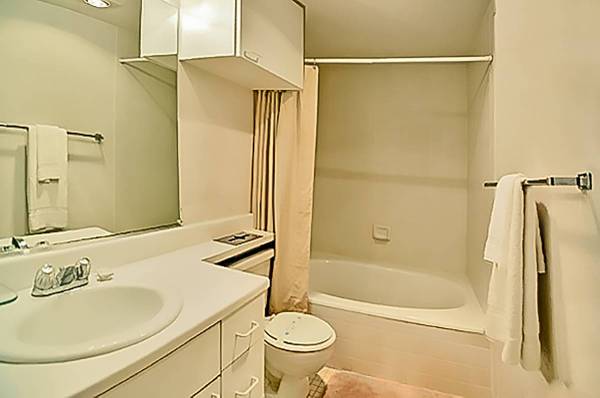 1BR/1BA Condo on Harrison St Near Main St · San Francisco photo 5