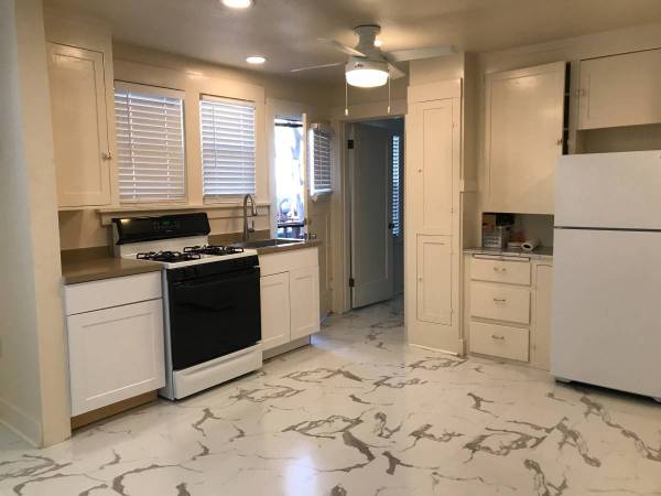 1BR/1BA Duplex on Adams Near Jackson · Redwood City photo 3