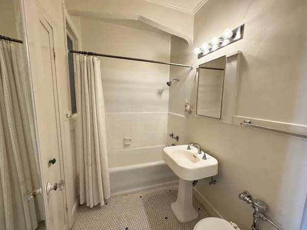 0BR/1BA Apartment · San Francisco photo 5