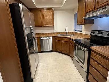 2BR/1BA Other on Parkview Green Cir · San Jose photo 2
