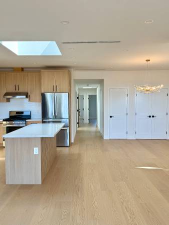 3BR/3BA Apartment · San Francisco photo 2