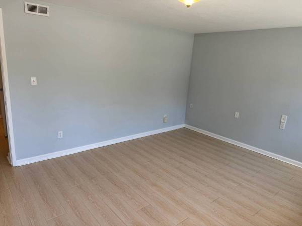 2 BEDROOM SUNSET HOUSE - PLUS BONUS ROOM photo 3