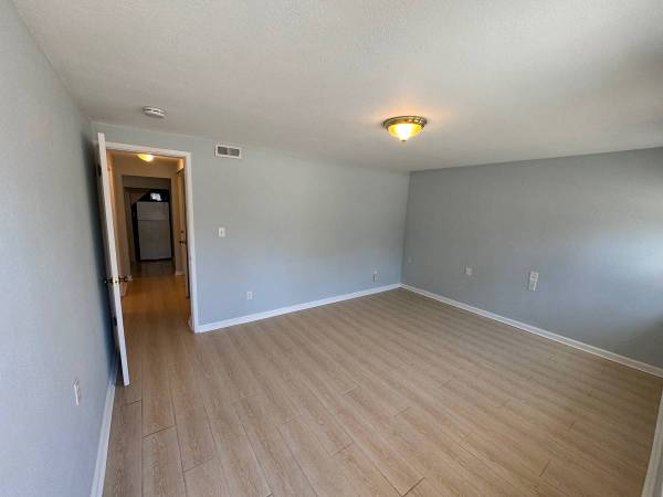 2 BEDROOM SUNSET HOUSE - PLUS BONUS ROOM photo 2