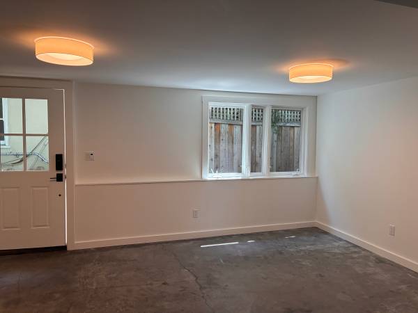 2BR/1BA Apartment · Berkeley photo 2