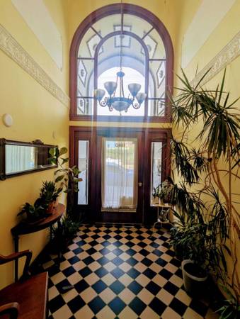 0BR/1BA Apartment · Berkeley photo 2