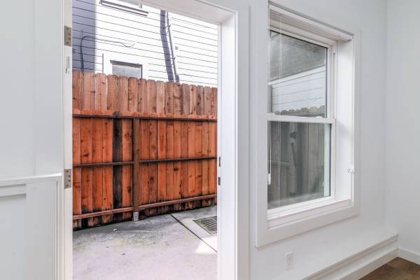 140 DUBOCE Apartments photo 4
