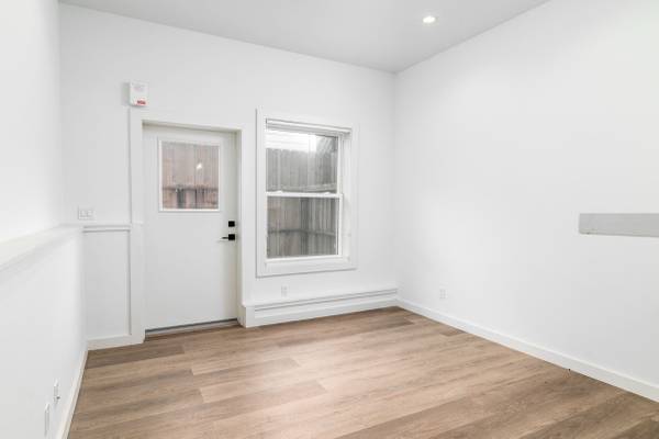 140 DUBOCE Apartments photo 3