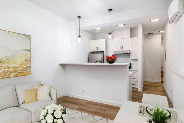 140 DUBOCE Apartments photo 2