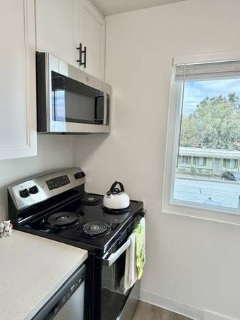 2BR/1BA Apartment · Hayward photo 5