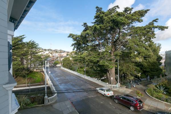 2BR/2BA Apartment on Highland Ave · San Francisco photo 4