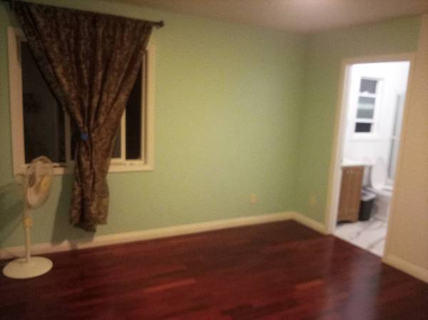 1BR/1BA Apartment · Richmond photo 2