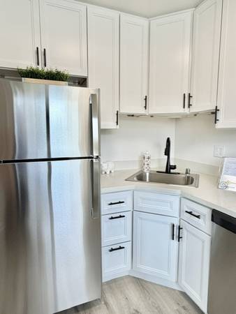 2BR/1BA Apartment · Hayward photo 4
