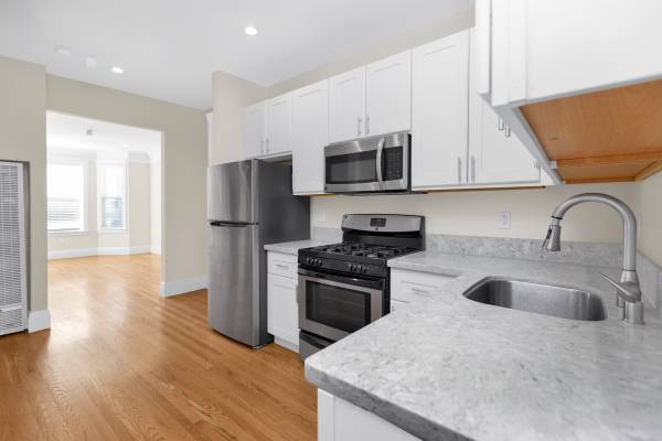 2737 Sutter photo 2