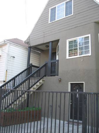 3BR/1BA Flat · Oakland