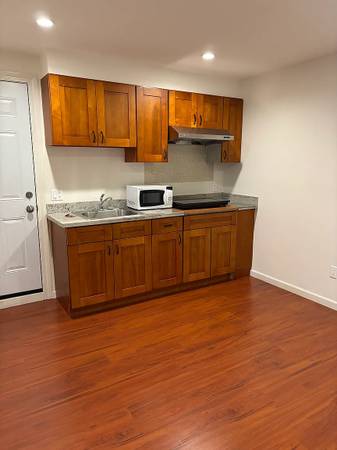 Newly Upgraded 1 Bedroom Duplex Near Glen Canyon photo 4