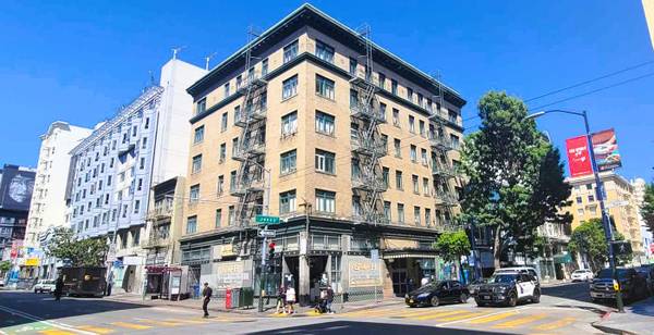 0BR/1BA Apartment on Jones Street · San Francisco photo 2