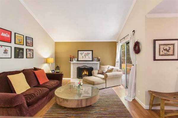 2BR/3BA Condo on Mission Dr · Palo Alto photo 3
