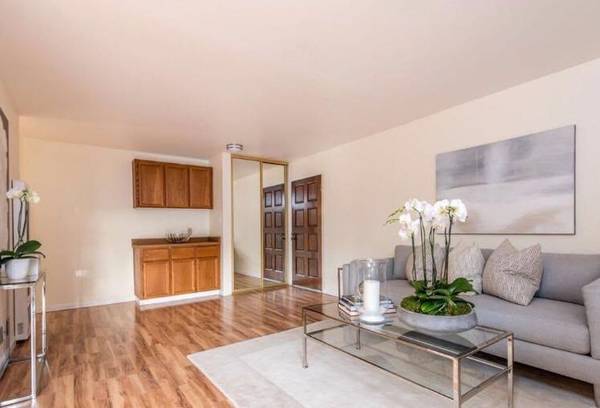 Condos on Easy St · Mountain View